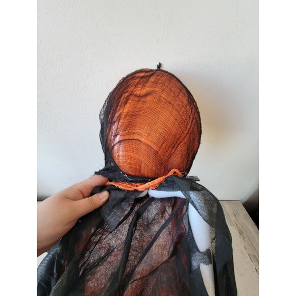 Hanging jack-o'-lantern Halloween home decor Grim reaper scary prop - Picture 8 of 11